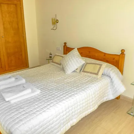 Sleeps 6 Pool Air Con T627259 * Es Canutells