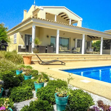 Villa Sleeps 6 Pool Air Con T627259