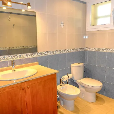 Sleeps 6 Pool Air Con T627259 Villa