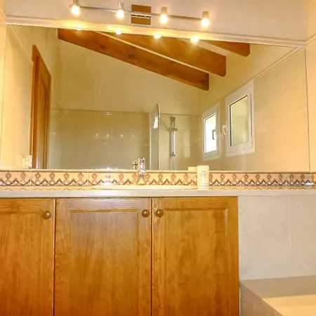 Villa Sleeps 6 Pool Air Con T627259 Es Canutells