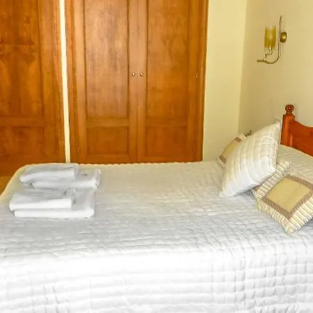 Sleeps 6 Pool Air Con T627259