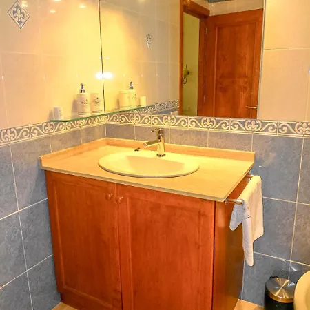 Sleeps 6 Pool Air Con T627259 *