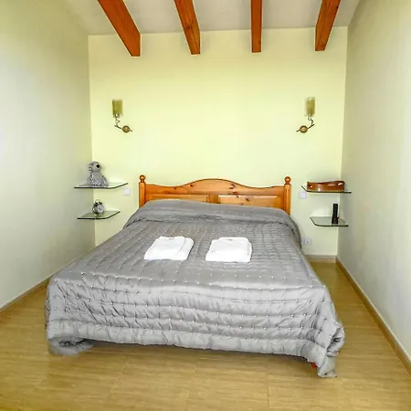 Sleeps 6 Pool Air Con T627259