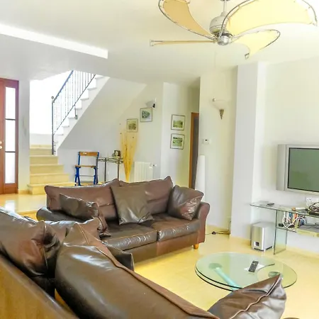 וילה Sleeps 6 Pool Air Con T627259 אס קנוטלס